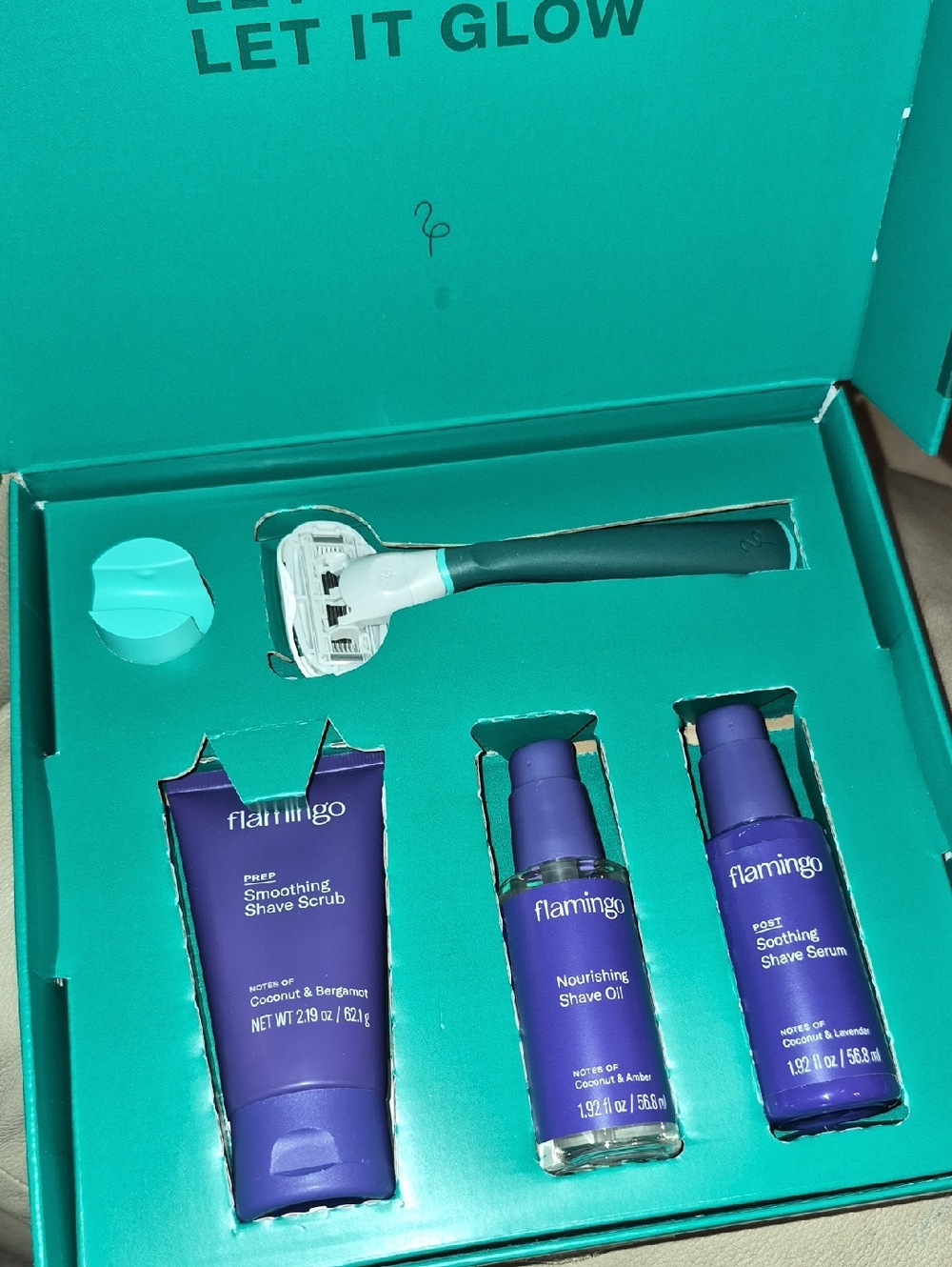 Flamingo Women’s Shave Kit - New